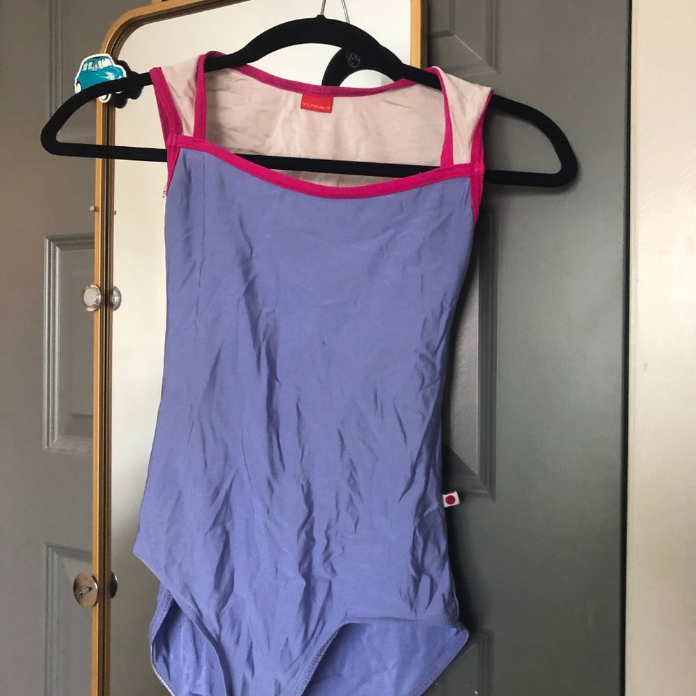 Yumiko Leotard - M
